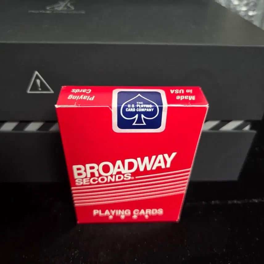 [BUNJANG] Broadway Second Blue Seal Playing Cards (Sealed) / 마술 플레잉 카드 브로드웨이 세컨드 블루씰 미개봉