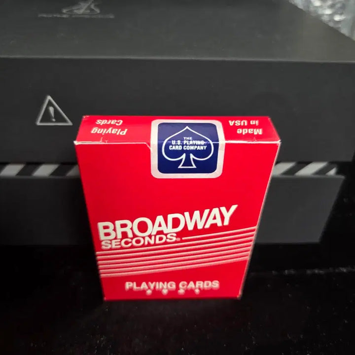 [BUNJANG] Broadway Second Blue Seal Playing Cards (Sealed) / 마술 플레잉 카드 브로드웨이 세컨드 블루씰 미개봉