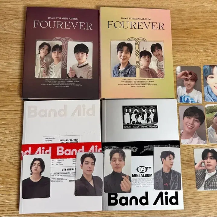 [BUNJANG] DAY6 Forever &amp; Band-Aid 2 Type Set with Photocard / [포카 포함] DAY6 포에버, 밴드에이드 2종 세트