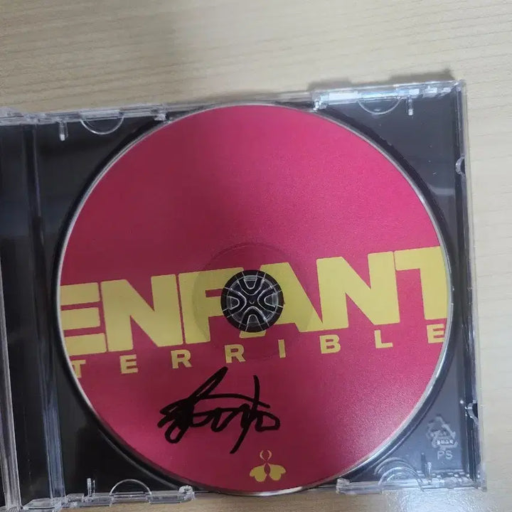 [BUNJANG] Ghostclub 1st &amp; 3rd Album Signed Edition / 고스트클럽 1,3집 싸인반 팝니다(네고가능)