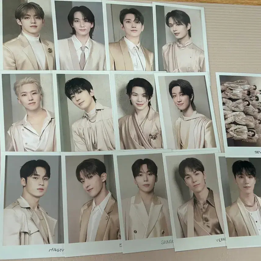 [BUNJANG] SEVENTEEN RIGHT HERE World Tour Postcard Bundle Set / 세븐틴 라잇히어 월드투어 엽서 굿즈 일괄