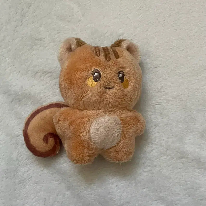 [BUNJANG] IVE Gaeul Polangi Unofficial Plush Doll / 아이브 가을 비공식 인형 폴랑이 판매