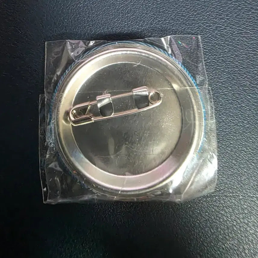 [BUNJANG] Attack on Titan Christa Lenz Historia Can Badge / 진격의거인 크리스타 렌즈 히스토리아 캔뱃지