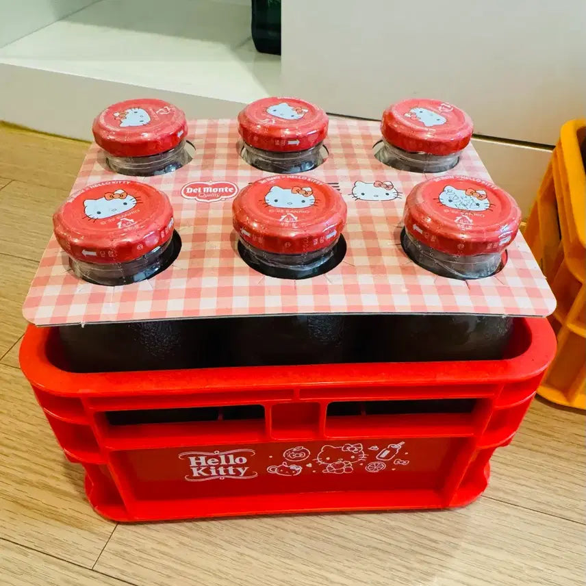 [BUNJANG] Del Monte Hello Kitty 6-Pack Mini Juice Bottles Set / 델몬트 헬로키티 6입 세트 / 델몬트 6입 세트