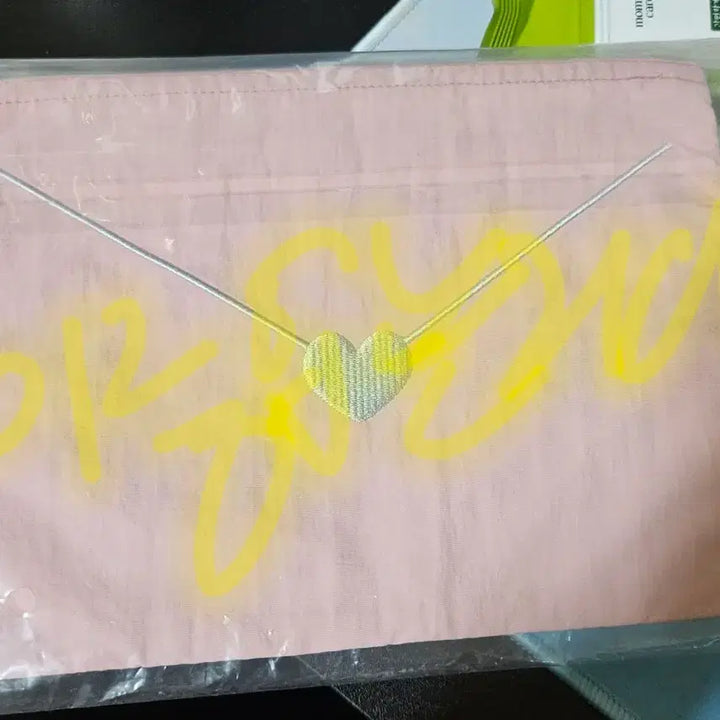 [BUNJANG] PLAVE W4L Letter Pouch Sealed / 플레이브 W4L 레터 파우치 미개봉 웨4 md