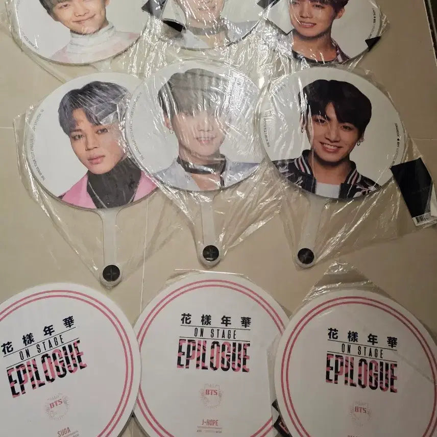 [BUNJANG] BTS Image Uchiwa Bundle Set (23 pcs) / 방탄소년단 bts 이미지피켓 우치와 일괄양도합니다 (23개)
