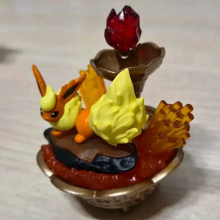 [BUNJANG] Pokemon Gemstone Collection Booster Re-Ment Figure / 포켓몬 젬스톤 컬렉션 부스터 리멘트 피규어