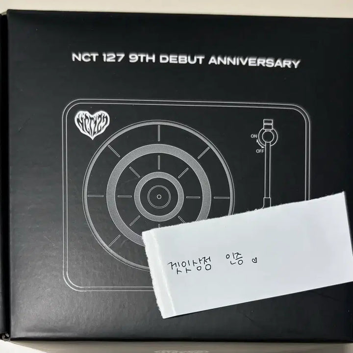 [BUNJANG] NCT 127 9th Anniversary Turntable Bluetooth Speaker Haechan Version / NCT 127 9주년 턴테이블 블루투스 스피커 해찬 ver 원가이하양도