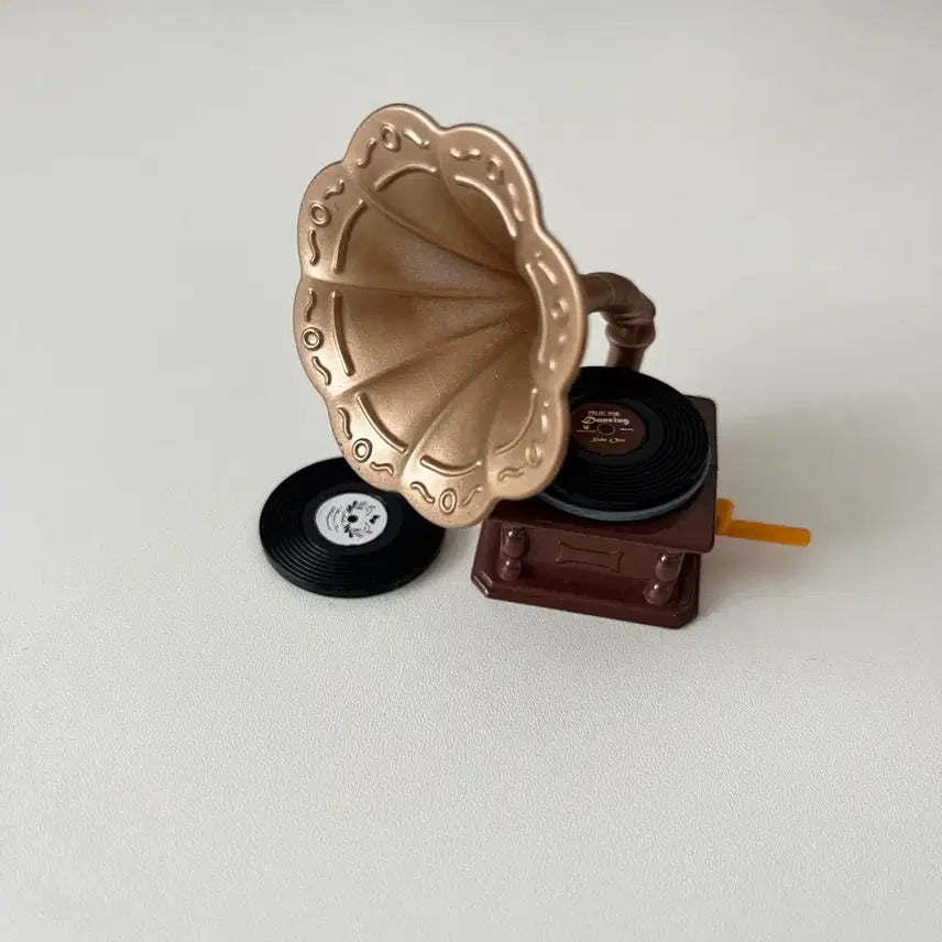 [BUNJANG] Sylvanian Families Gramophone Record Player / 실바니안 소품 축음기 턴테이블