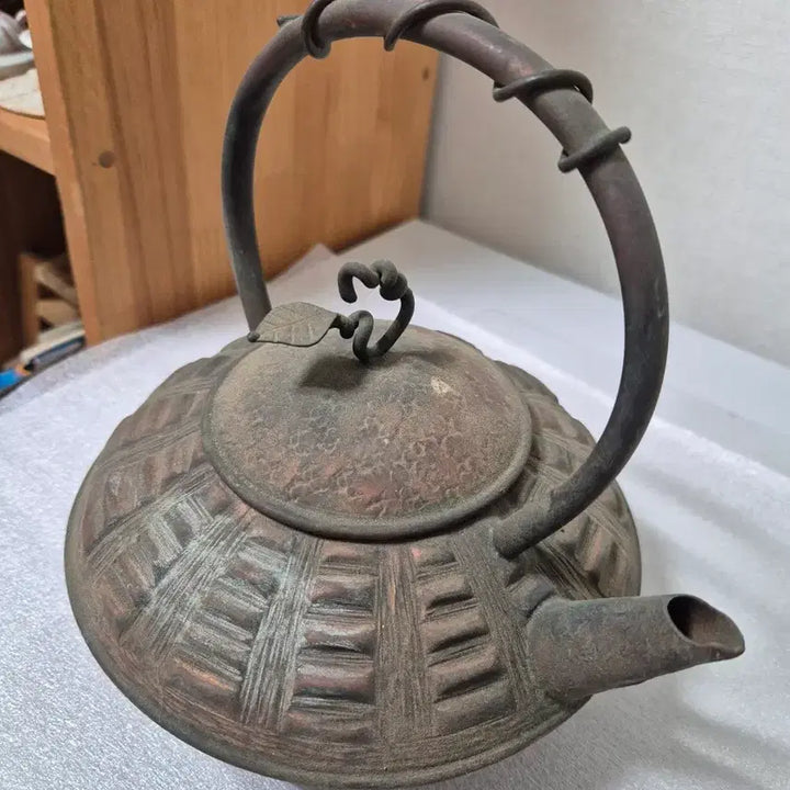 [BUNJANG] Antique Copper Teapot with Leaf Lid / 앤틱 구리 주전자
