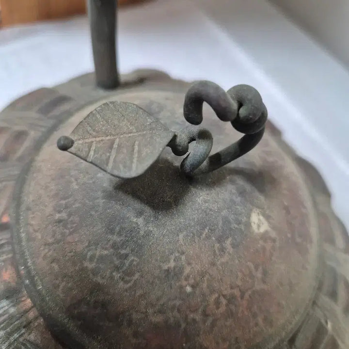[BUNJANG] Antique Copper Teapot with Leaf Lid / 앤틱 구리 주전자