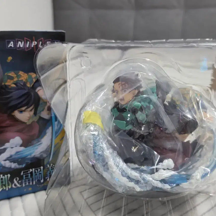 [BUNJANG] Demon Slayer Tanjiro &amp; Giyu Figure / [새상품]귀멸의칼날 애니플렉스 탄지로 &amp; 기유 피규어 귀칼