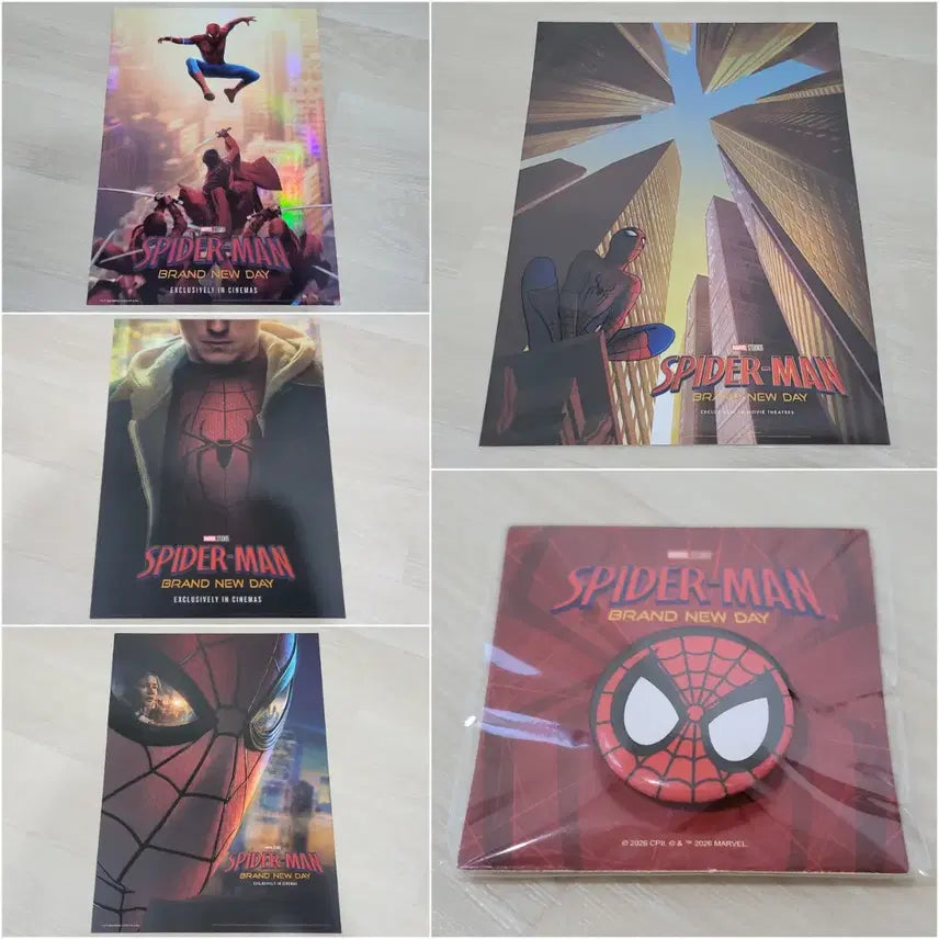 [BUNJANG] Spiderman 3-Set: Key Visual Poster, Cine Archive Poster, Pin Badge / [전용박스 안전포장] 스파이더맨 3종 세트 (키비쥬얼 포스터+시네 아카이브 포스터+핀뱃지)