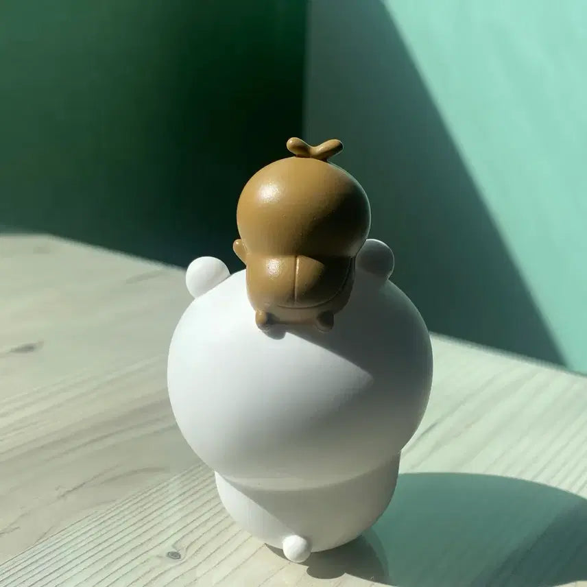 [BUNJANG] Chiikawa Beetle Figure / 치이카와 풍뎅이 피규어