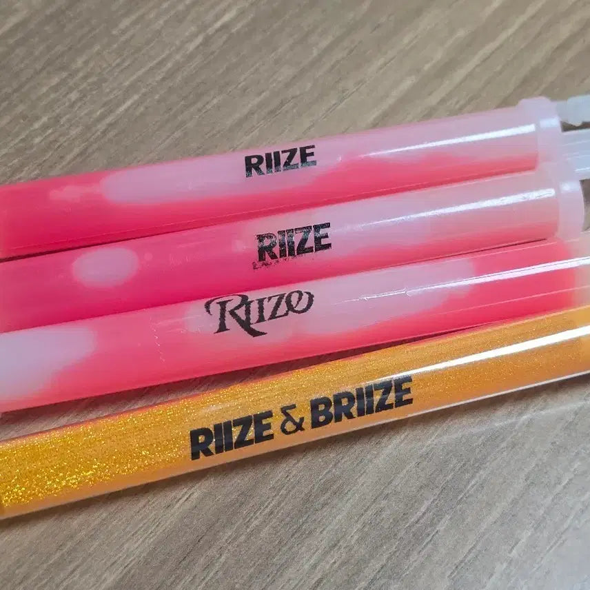 [BUNJANG] RIIZE Bundle Set Official Light Stick / 라이즈 임시 응원봉 응원스틱(일괄)