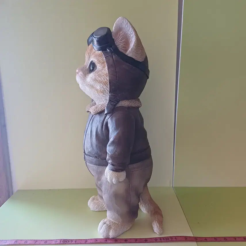 [BUNJANG] Pilot Cat Figurine / 파일럿 고양이 피규어