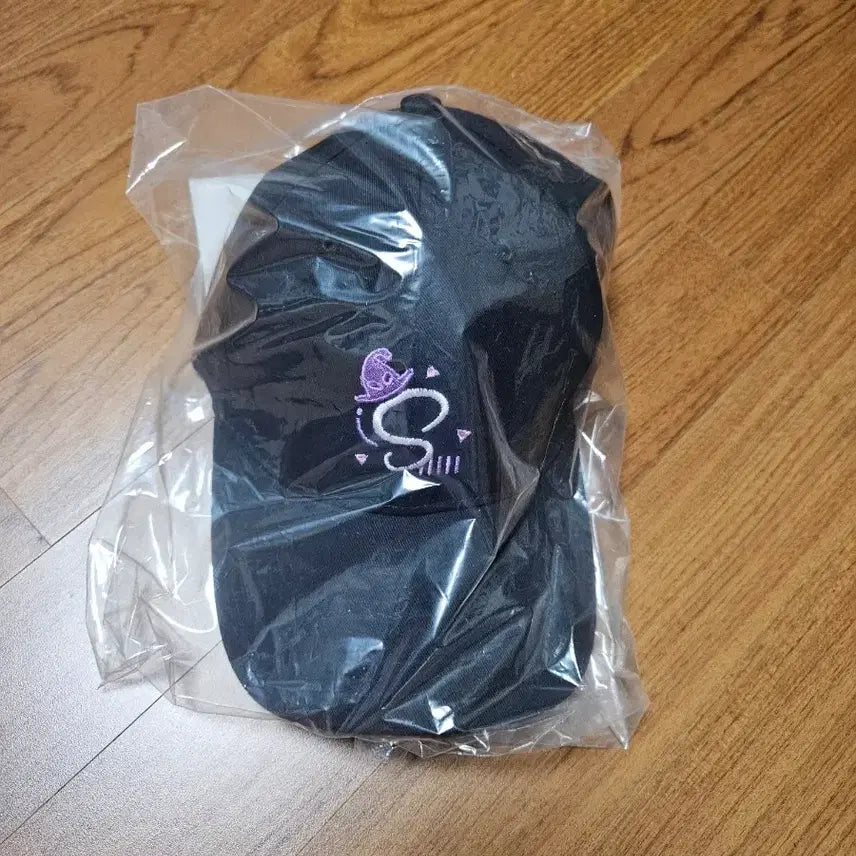 [BUNJANG] Hololive Murasaki Shion 5th Anniversary Hat (Sealed) / [미개봉] 졸업한 홀로라이브 2기생 무라사키 시온 모자