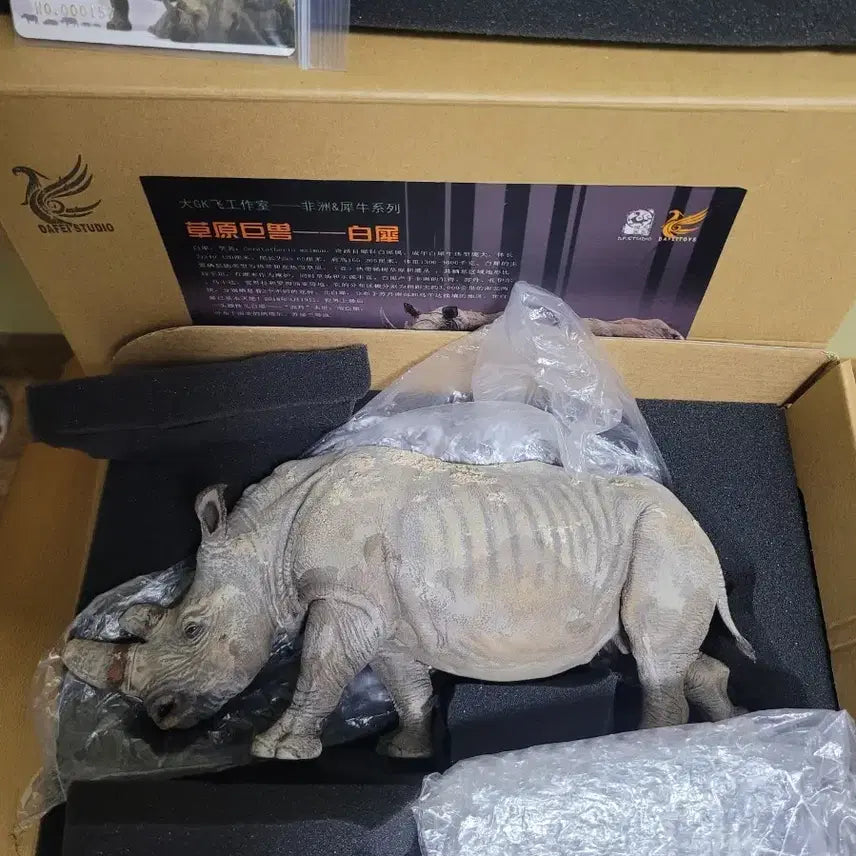 [BUNJANG] 1:15 Scale Dapai Studio White Rhinoceros Painted Figure / 1:15 다페이 흰코뿔소 도색완성품