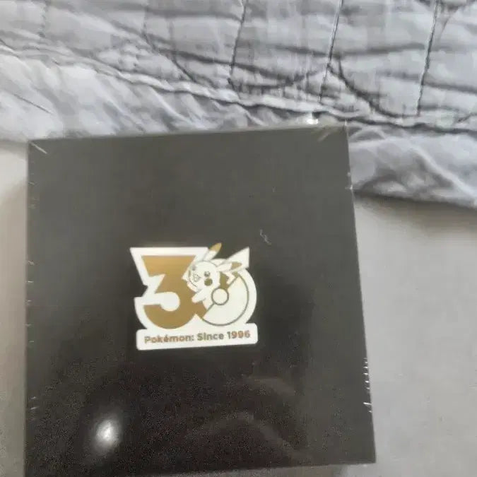 [BUNJANG] Pokemon 30th Anniversary July Badge / 포켓몬 스토어 30주년 기념 뱃지 7월