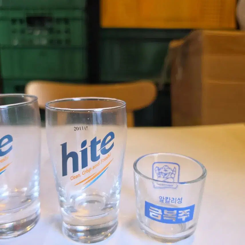 [BUNJANG] Hite Beer History Mini Ssomak Glass Set (2011) / 하이트 맥주 히스토리 미니 쏘맥잔 미니잔 2011년