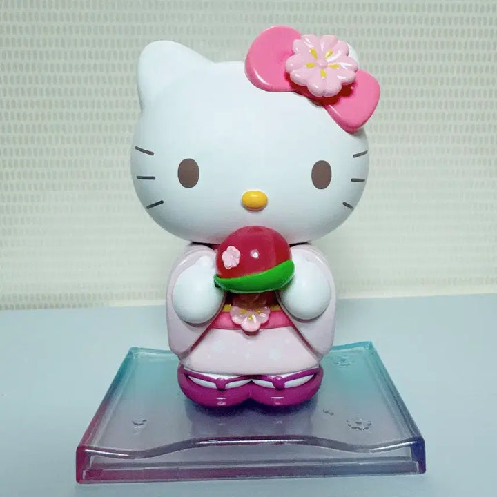 [BUNJANG] Sanrio Hello Kitty Wagashi Cherry Blossom Figure / 산리오 탑토이 헬로키티 화과자 벚꽃 피규어