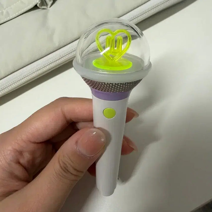 [BUNJANG] IU Official Lightstick Mini Keychain / 아이유 응원봉 미니 키링 아이크 키링