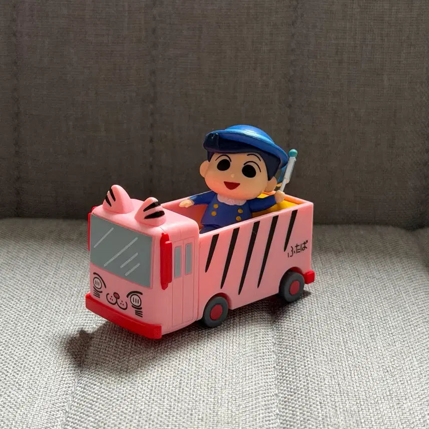 [BUNJANG] Jjingoo Kindergarten Bus Re-Ment Chulsu / 찡구 유치원 버스 리멘트 철수