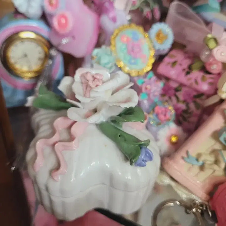 [BUNJANG] Antique Ceramic Jewelry Box with Flower Decoration / 도자기 함 보석함 플라워 장식 앤틱 수입