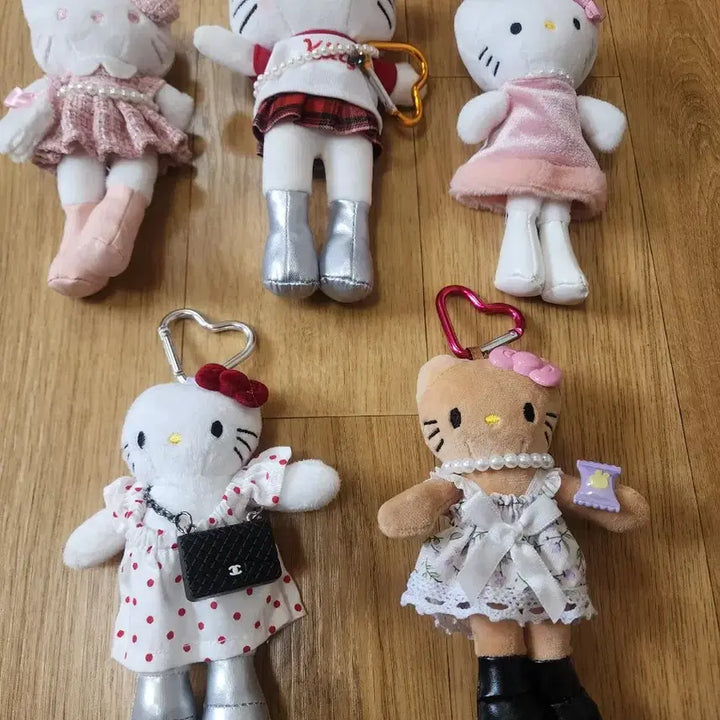 [BUNJANG] Hello Kitty Long-Legged Doll Keychain Set (5 Types) / 헬로키티 롱다리 인형 키링 5종 세트