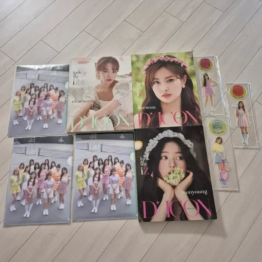 [BUNJANG] IZ*ONE DICON Photobook Set 3 Volumes Bundle / IZ*ONE DICON 포토북 세트 3권과 아크릴 등신대등 일괄 배송비포함