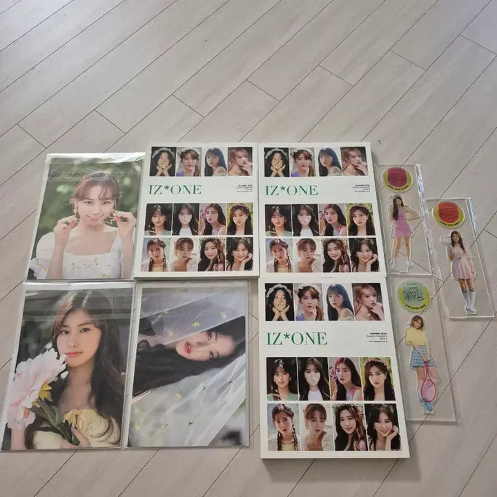 [BUNJANG] IZ*ONE DICON Photobook Set 3 Volumes Bundle / IZ*ONE DICON 포토북 세트 3권과 아크릴 등신대등 일괄 배송비포함