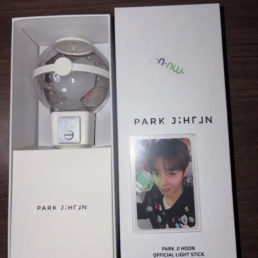[BUNJANG] Park Jihoon Support Rod Photocard Bundle Set / [포카포함 당일배송] 박지훈 뽑봉 응원봉
