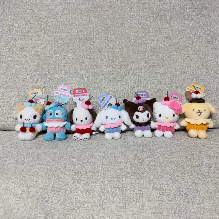 [BUNJANG] Sanrio Cinnamoroll 9cm Keyring Doll / 정품 신상 산리오 디저트 시나모롤 9cm 키링 인형