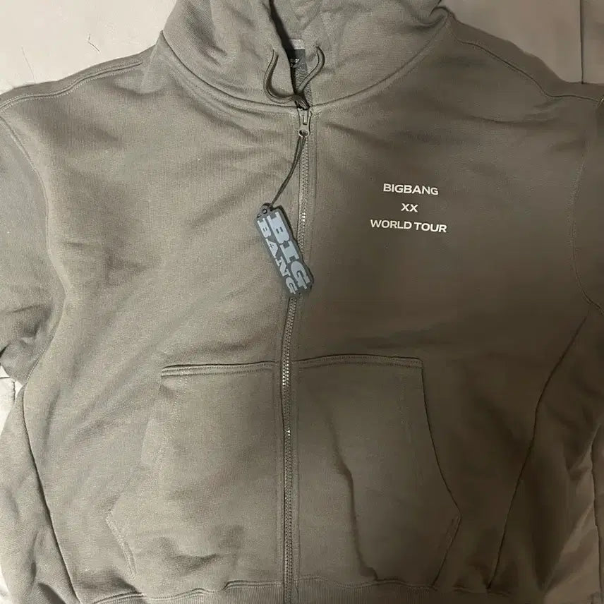 BUNJANG] BIGBANG World Tour Hooded Zip-Up M / 빅뱅 월드투어 후드