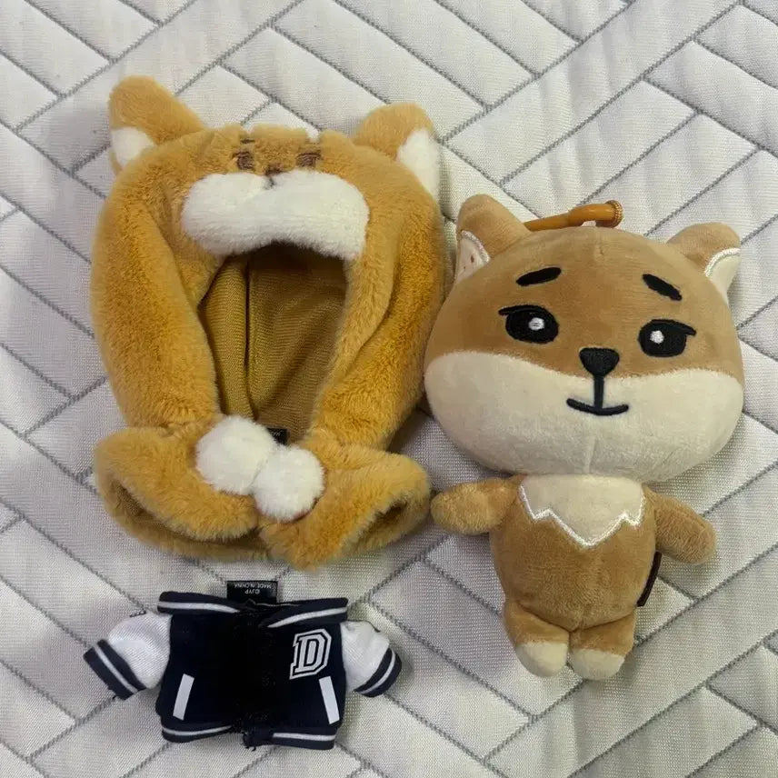 [BUNJANG] Denimals Kai (2024 Ver.) Doll, Cape, and Outfit Bundle Set / 데니멀즈 케 인형+망토+잠바 일괄 판매