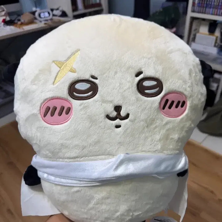 [BUNJANG] Chiikawa Super Big "Rako" Plush Prize / 치이카와) 초 빅 big 랏코 누이 프라이즈