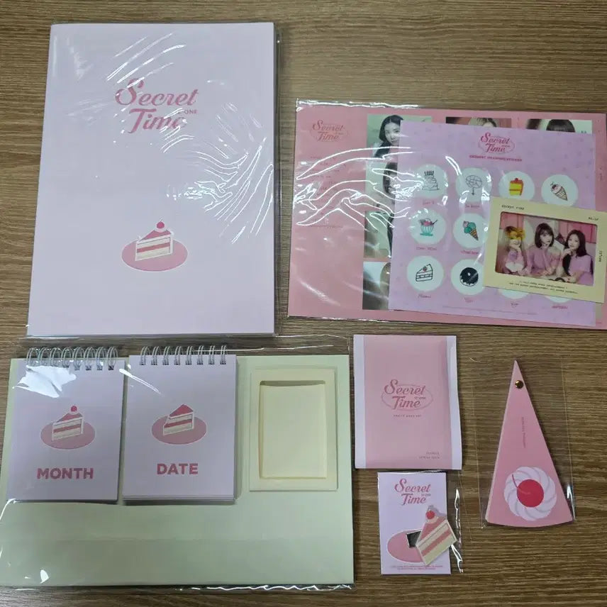 [BUNJANG] IZ*ONE Secret Time Photobook / 아이즈원 시크릿타임 Secret Time 화보집