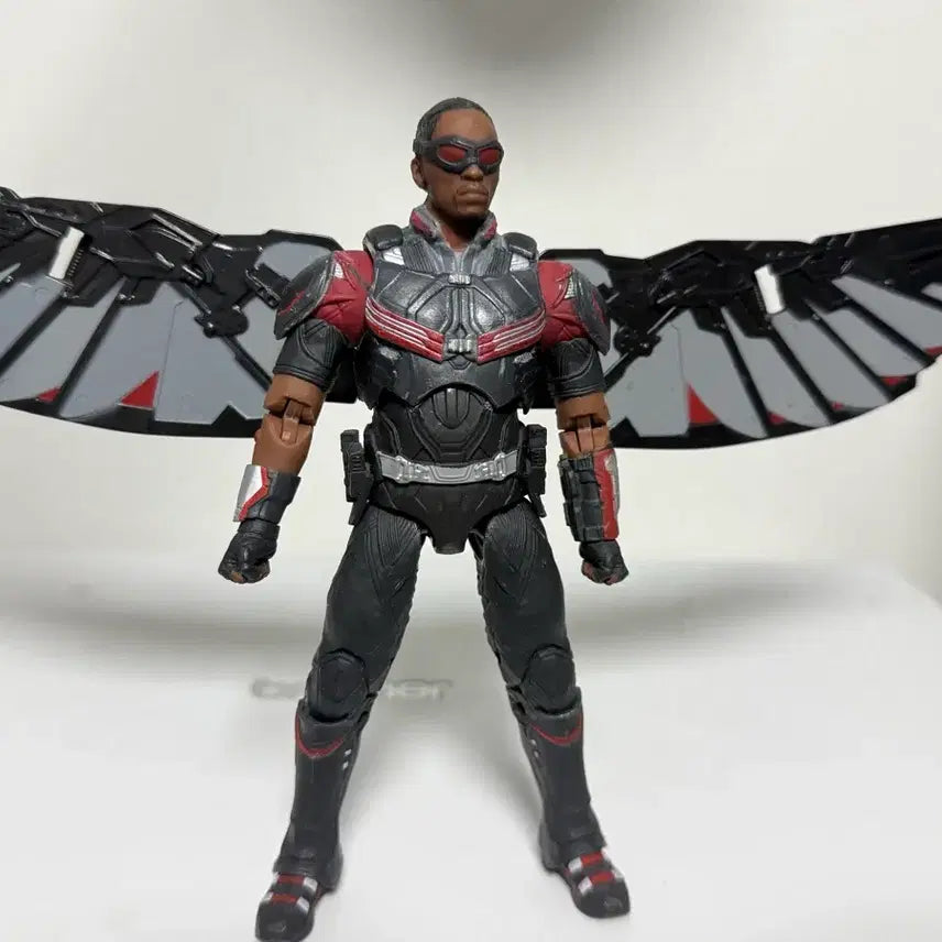 [BUNJANG] Marvel Falcon 6-Inch Action Figure / 마블 팔콘 6인치 액션 피규어