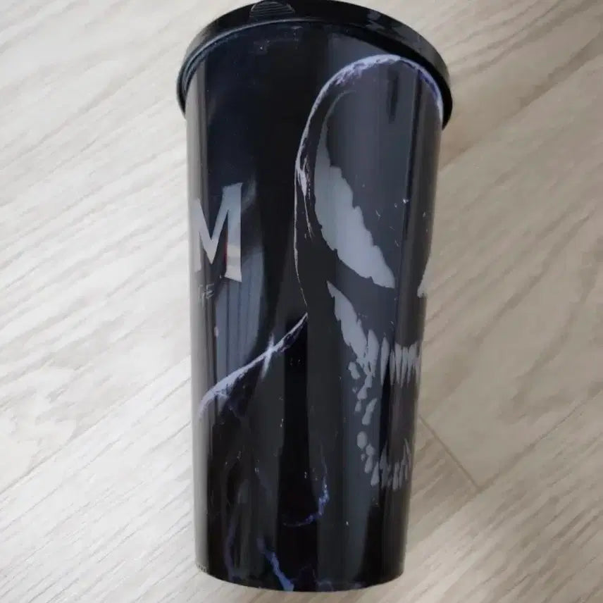 [BUNJANG] Venom Tom Hardy IMAX Poster Bundle / [마블] 베놈 톰하디 아이맥스 포스터 달력 썸썸 동전지갑 음료컵 스티커 등등 굿즈 일괄
