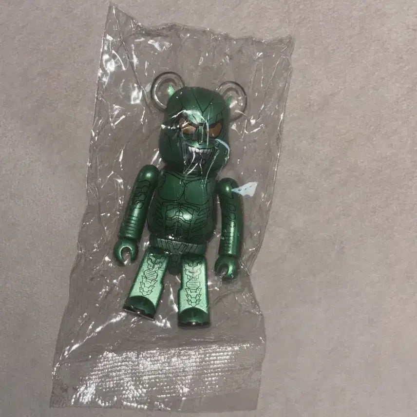 [BUNJANG] Bearbrick Spider-Man Secret Ver. / 베어브릭 스파이더맨 시크릿 판매