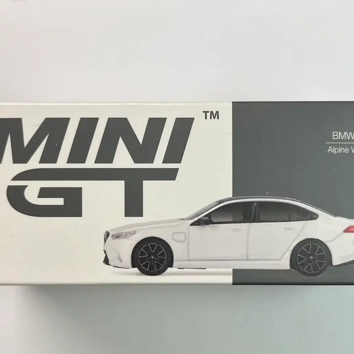 [BUNJANG] Minini GT BMW M5 Alpine White Model Car / 미니지티 BMW M5 알파인 화이트