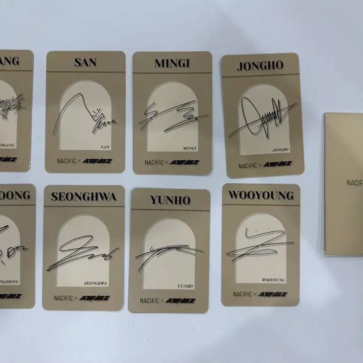 [BUNJANG] ATEEZ New Photocard Set / *에이티즈* 새상품 포카세트