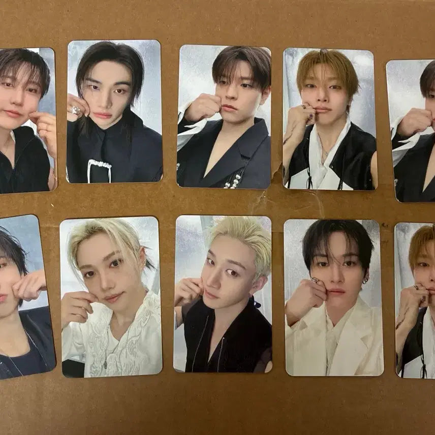 [BUNJANG] Stray Kids SKZ Run It Online Pop-up Bundle Set / 스트레이키즈 스키즈 skz run it 런잇 온라인 팝업 특전 일괄