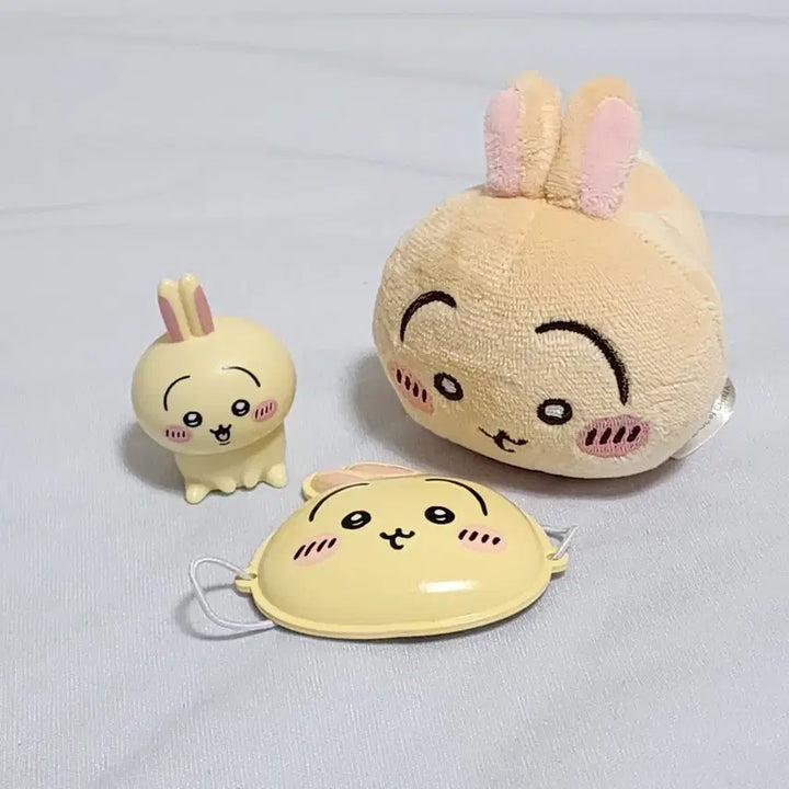 [BUNJANG] Chiikawa Usagi Gacha Set (Nesoberi Nuigurumi, Sofubi Figure, Miniature Mask Parade Version) / 우사기 가챠 세트 (네소베리 누이구루미, 소프비 피규어, 미니어처 가면-오멘 퍼레이드 버전) 치이카와 먼작귀