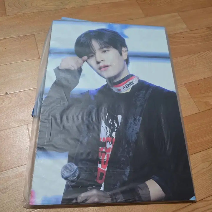 [BUNJANG] Stray Kids Seungmin Framed Photo / 스키즈 승민 액자싸게 팔아요
