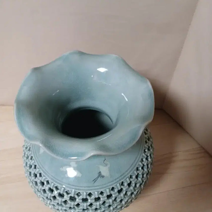 [BUNJANG] Bonghak Ahn Byung-ryun Celadon Double Openwork Vase / 1세대 거장 봉학 안병린 작가 청자 이중 투각 화병