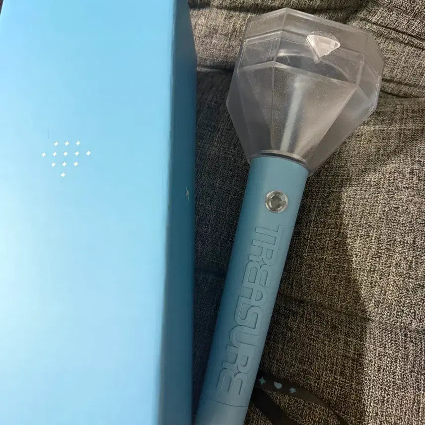 [BUNJANG] TREASURE Lightstick Version 1 / 트레저 응원봉 트라이트 구버전 ver.1 양도