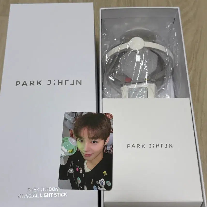 [BUNJANG] Park Jihoon Lightstick Photocard Bundle / 박지훈 뽑봉 (포카o) 택포 85000