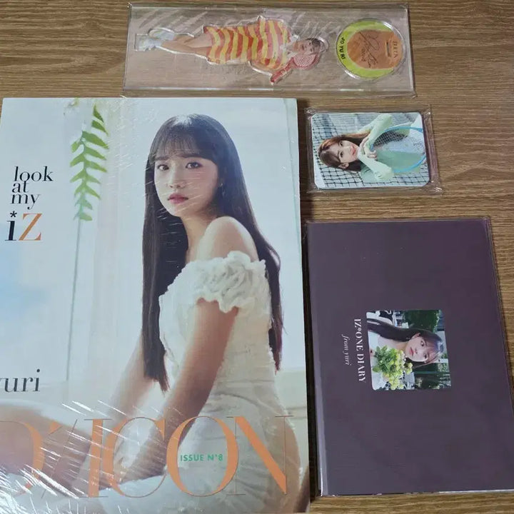 [BUNJANG] IZ*ONE Jo Yuri DICON Photobook / 아이즈원 조유리 디아이콘 화보집 포토북