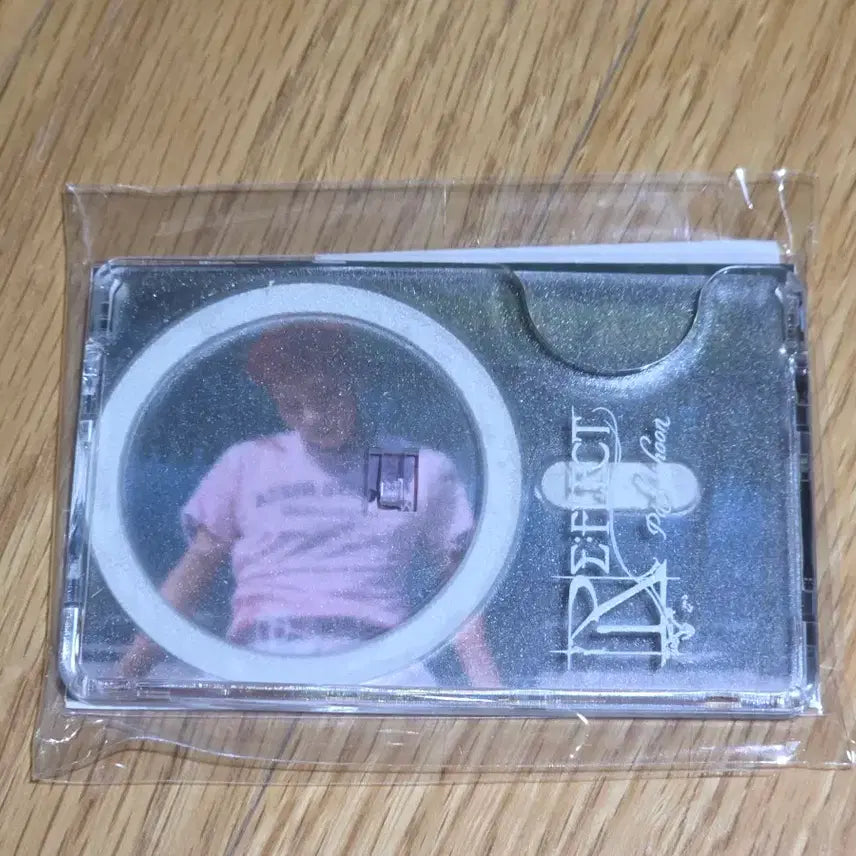 [BUNJANG] RE:FLECT Card Case &amp; Card Sticker Set / RE:FLECT 카드케이스 &amp; 카드스티커 세트